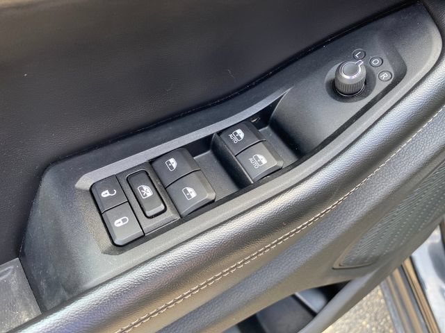 Used 2023 Jeep Grand Cherokee Altitude AWD/4WD image 17