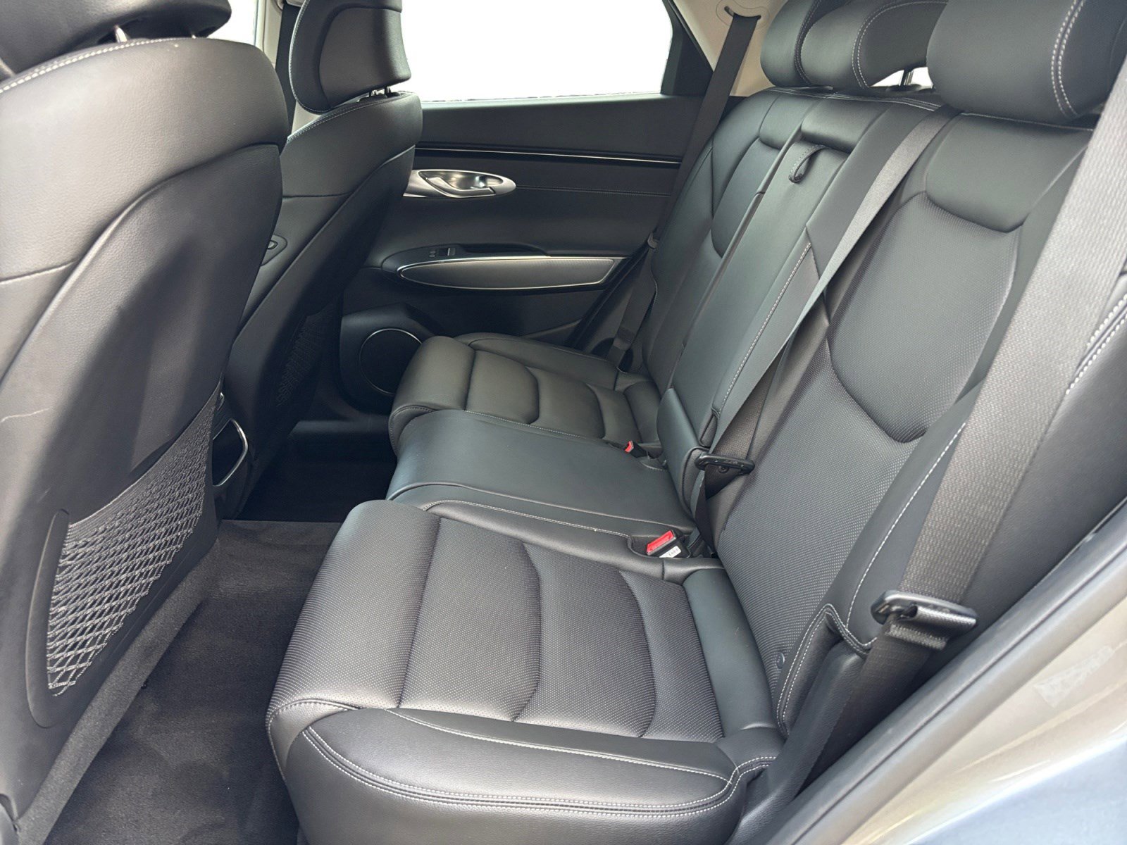 Used 2023 Genesis GV70 2.5T w/ Select Package AWD/4WD image 13