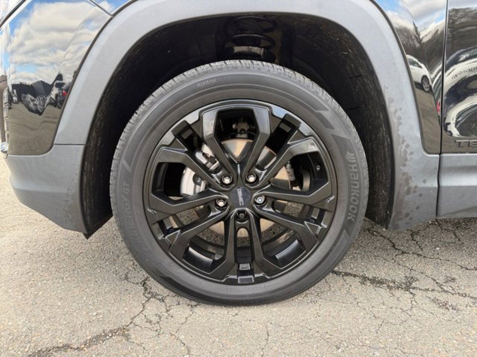 Used 2021 GMC Terrain SLE w/ Driver Convenience Package image 9