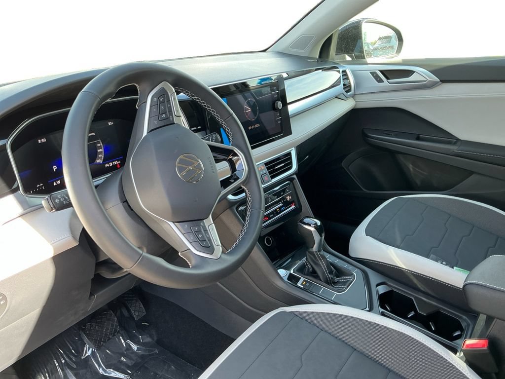 New 2026 Volkswagen Taos SE FWD image 23