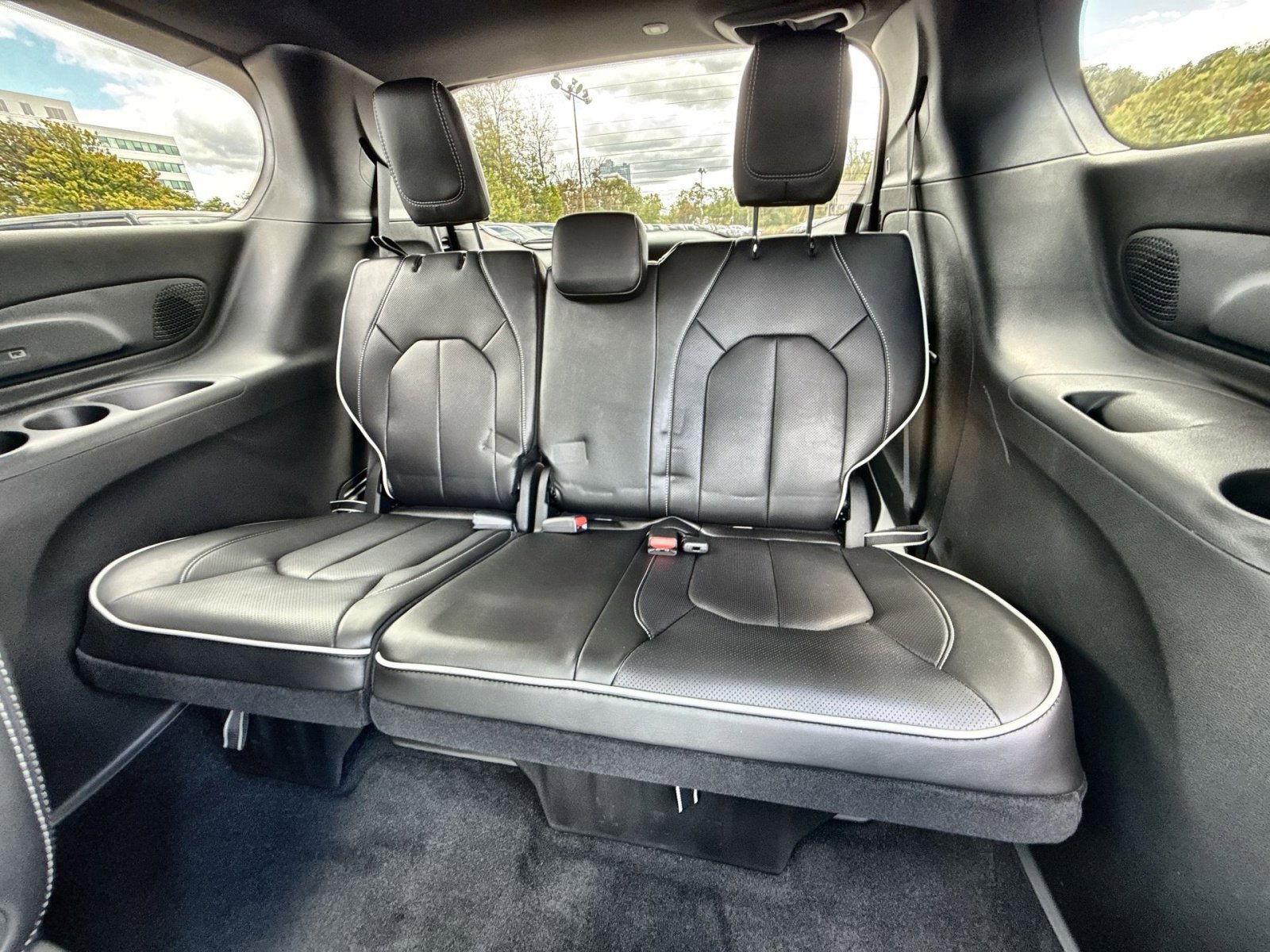 New 2026 Chrysler Pacifica Limited w/ S Appearance Package image 26