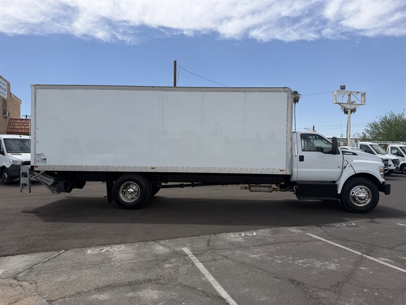 Used 2022 Ford F650 2WD Regular Cab Super Duty image 2
