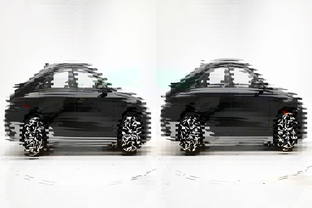 Used 2023 Hyundai Ioniq 6 SEL w/ Cargo Package image 3