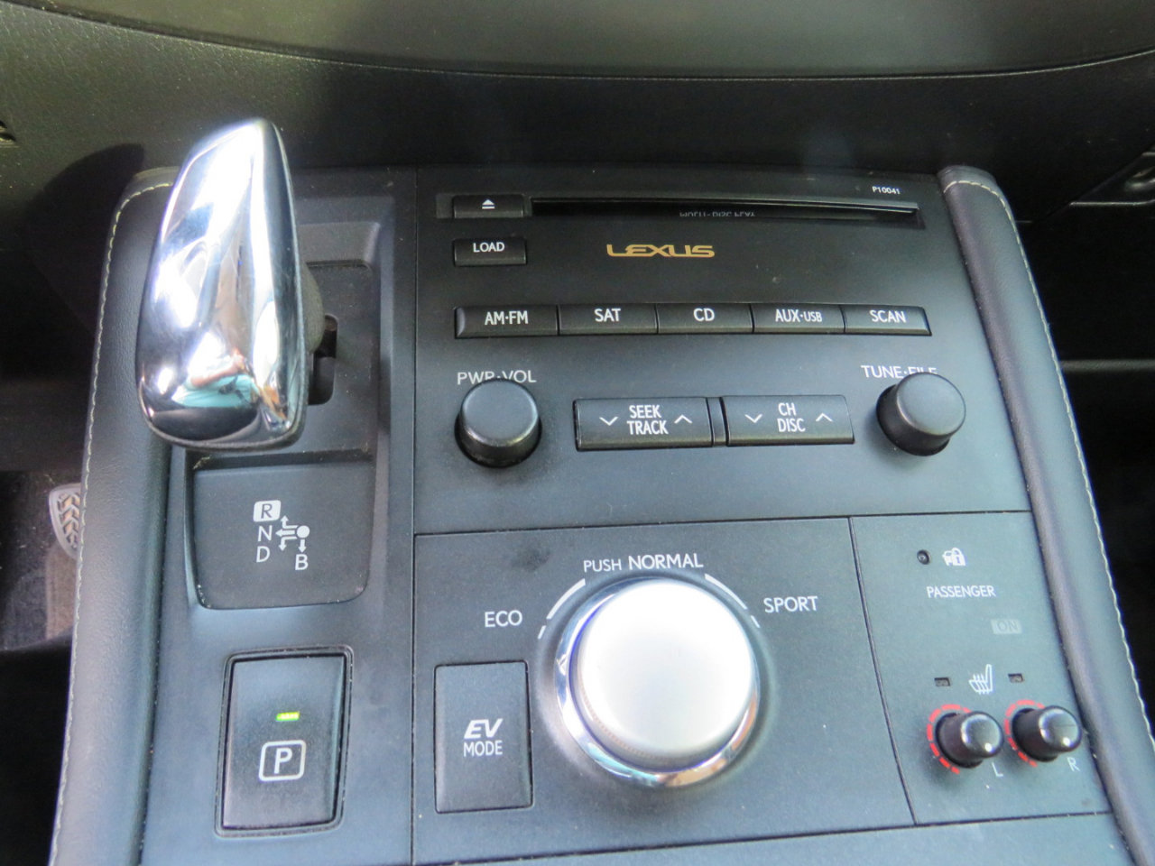 Used 2011 Lexus CT 200h image 22