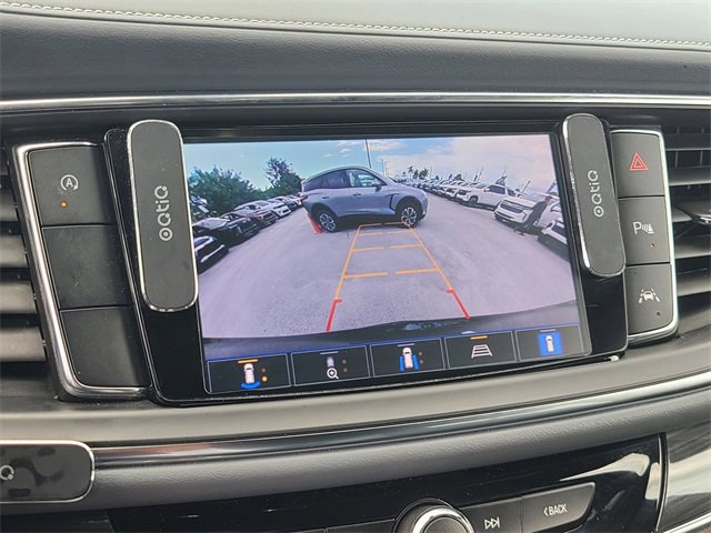 Used 2024 Buick Enclave Essence w/ Technology Package image 33