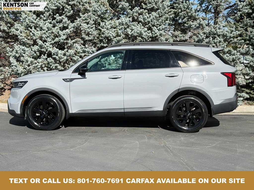 Used 2023 Kia Sorento S w/ Panoramic Sunroof Package image 3