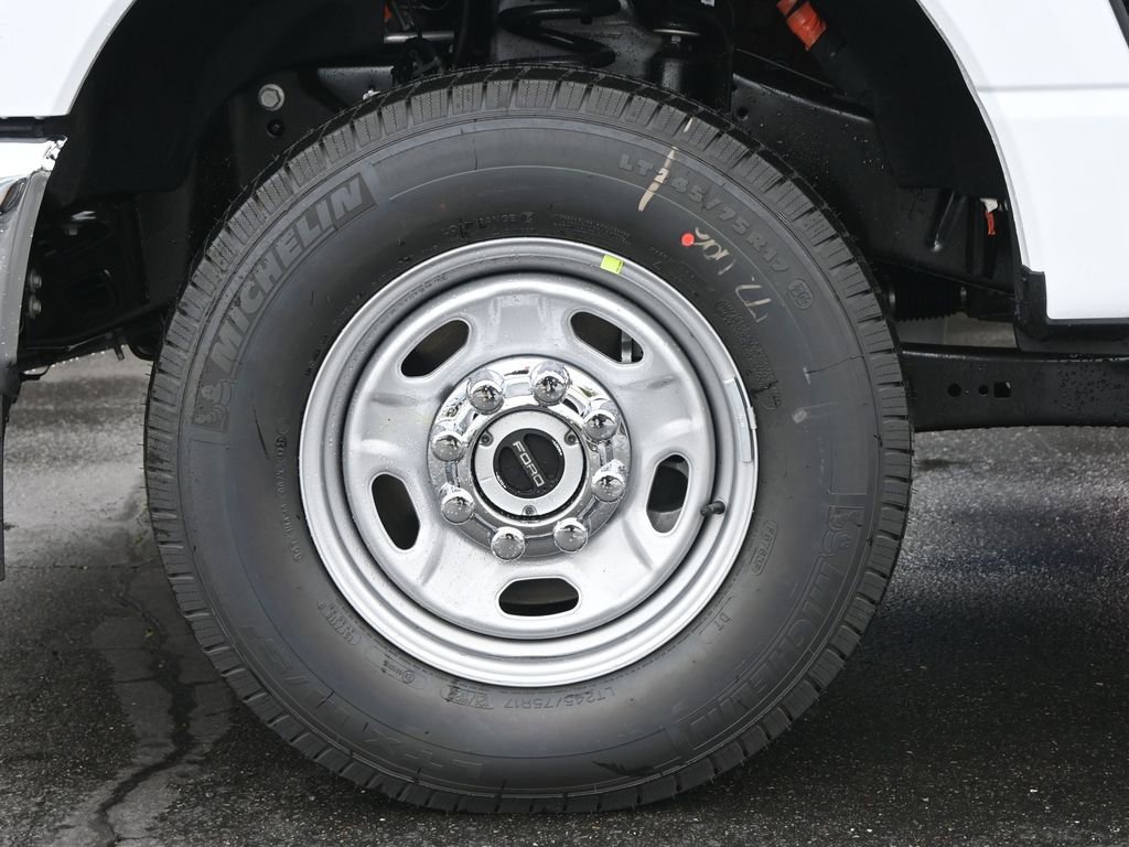 New 2026 Ford F350 XL w/ XL Chrome Package AWD/4WD image 7