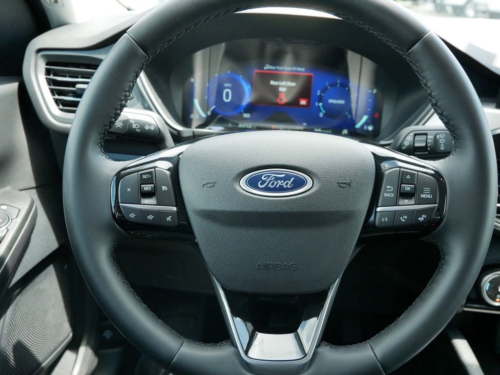 Used 2022 Ford Escape SEL w/ Technology Package image 15