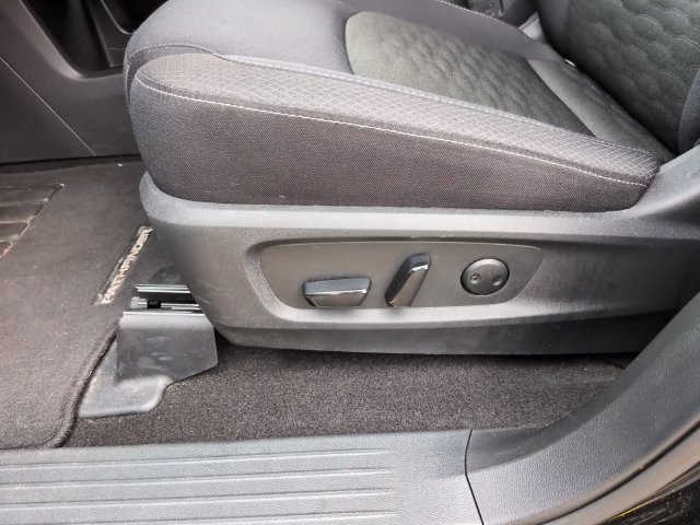 Used 2025 Nissan Pathfinder SV AWD/4WD image 12