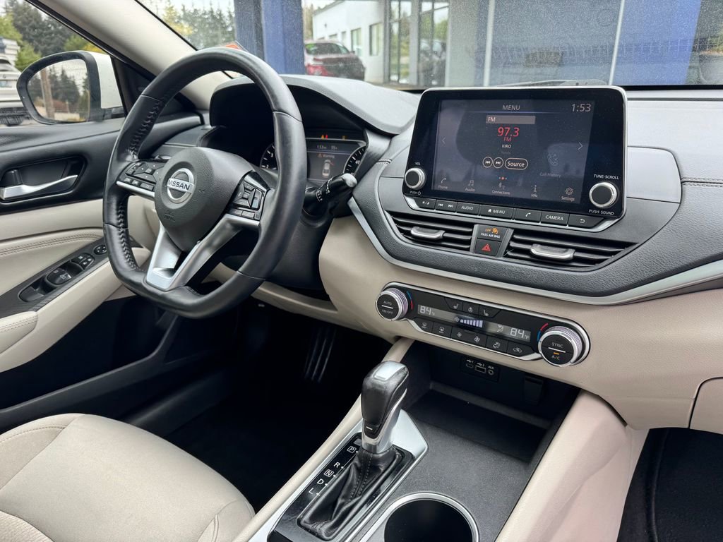 Used 2019 Nissan Altima 2.5 SV FWD image 12