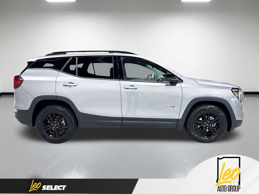 Used 2023 GMC Terrain AT4 AWD/4WD image 6
