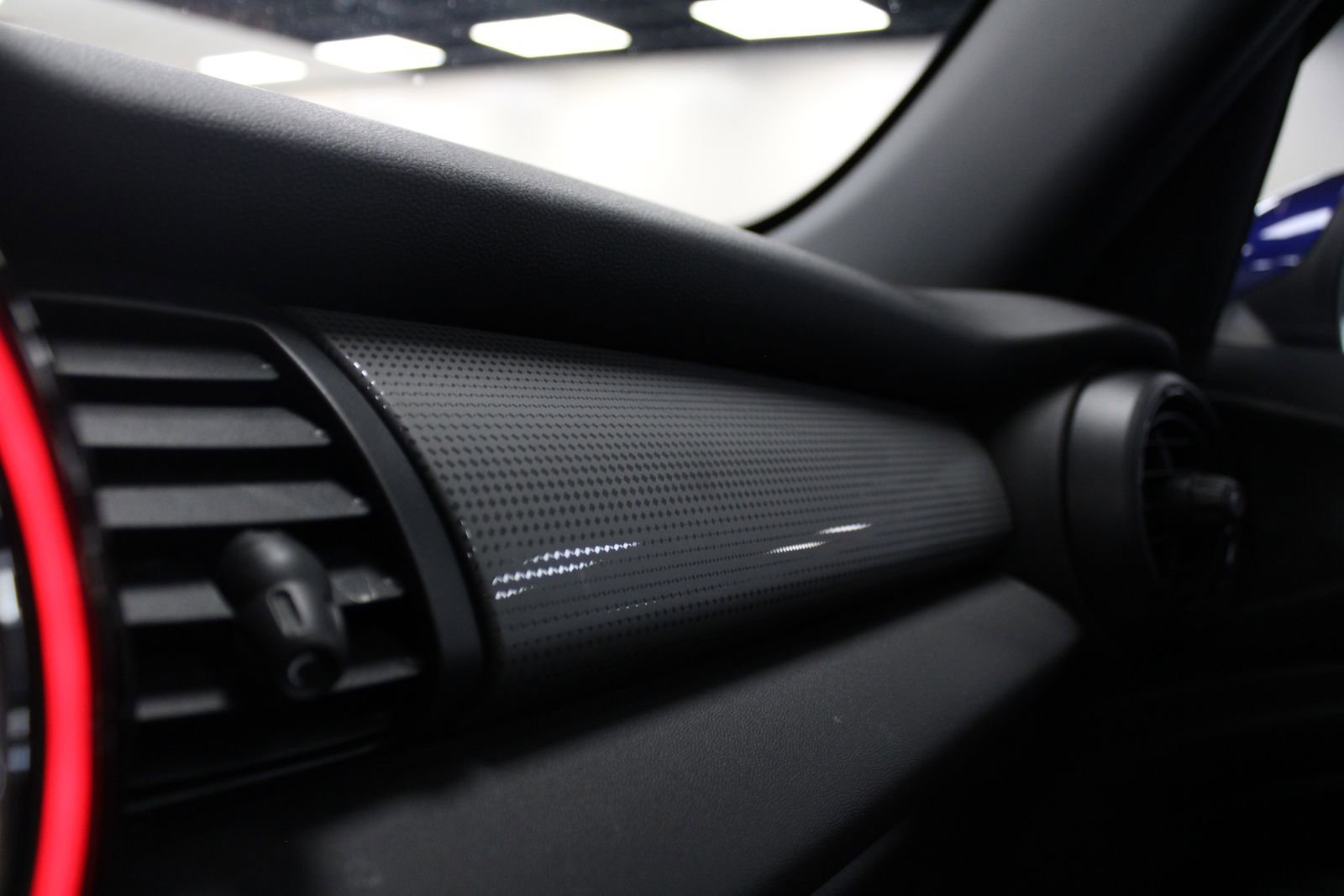 Used 2019 MINI Cooper 4-Door Hardtop image 23