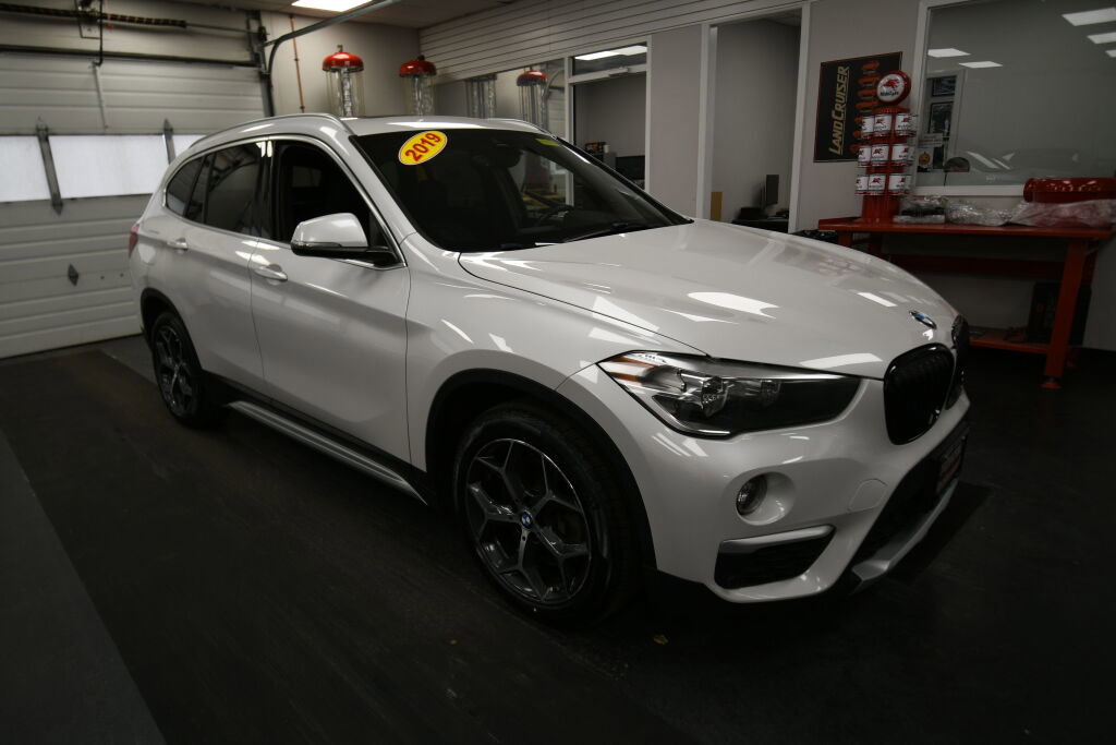 Used 2019 BMW X1 xDrive28i w/ Convenience Package image 2