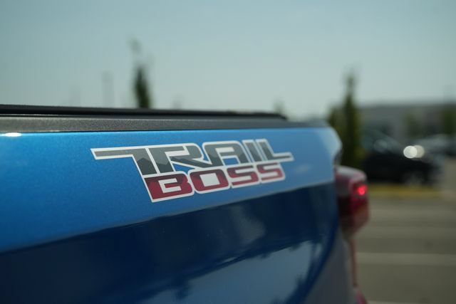 Used 2022 Chevrolet Silverado 1500 Custom Trail Boss w/ LPO, Dark Essentials Package AWD/4WD image 42
