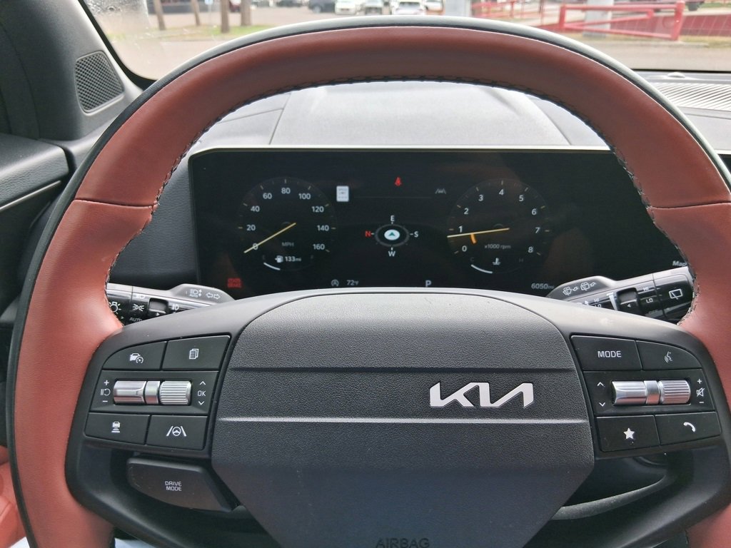 Used 2026 Kia Sportage SX image 8