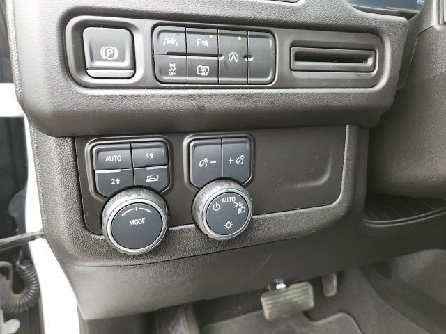 Certified 2024 Chevrolet Tahoe RST w/ Luxury Package AWD/4WD image 12