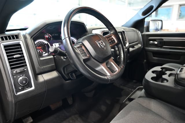 Used 2022 RAM 1500 Classic Warlock AWD/4WD image 19