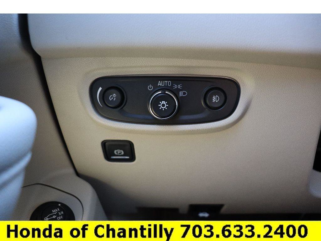 Used 2020 GMC Terrain Denali w/ Denali Premium Package image 13