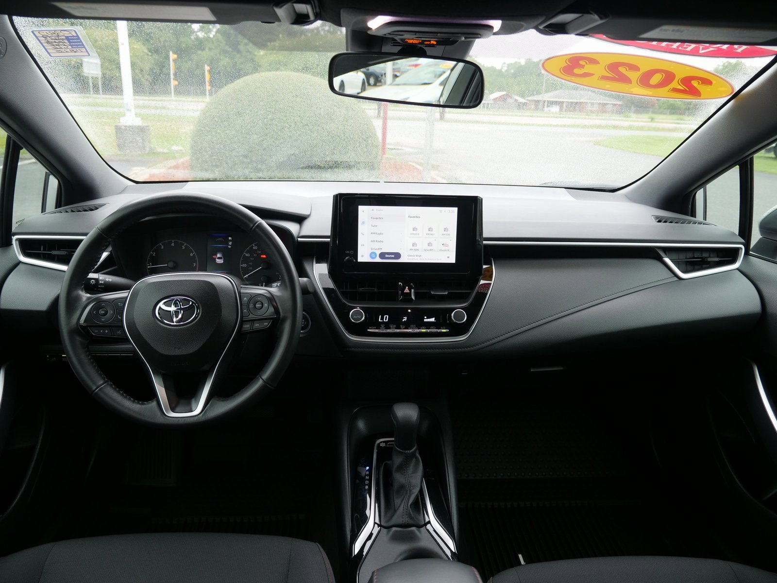 Used 2023 Toyota Corolla SE image 14