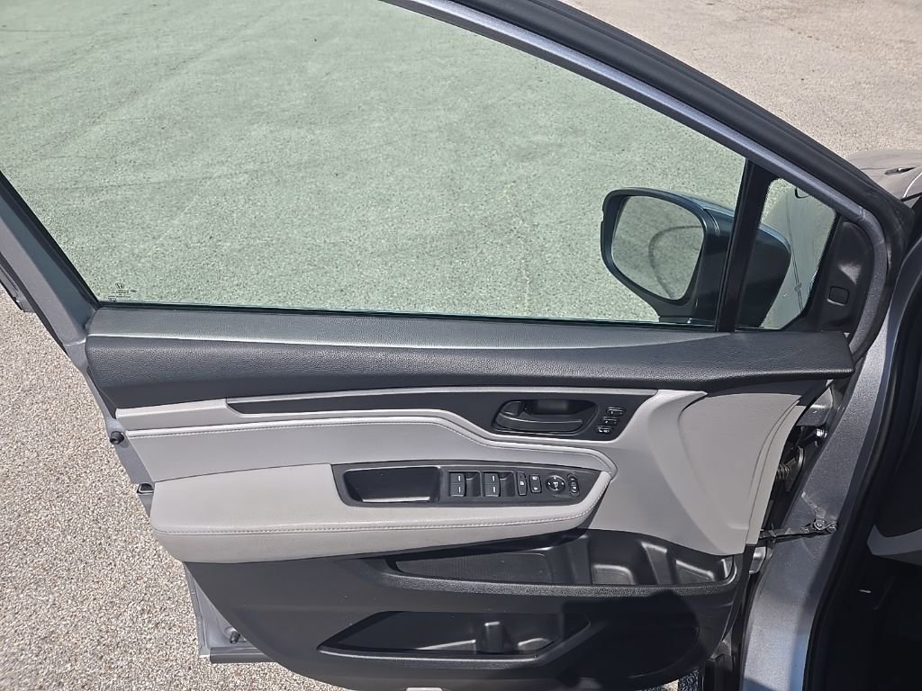 Used 2018 Honda Odyssey EX-L image 16