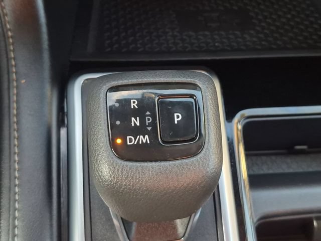 Used 2023 Nissan Pathfinder SL FWD image 27