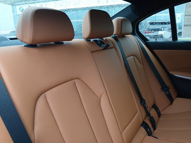 New 2026 BMW 330i Sedan w/ M Sport Package RWD image 10