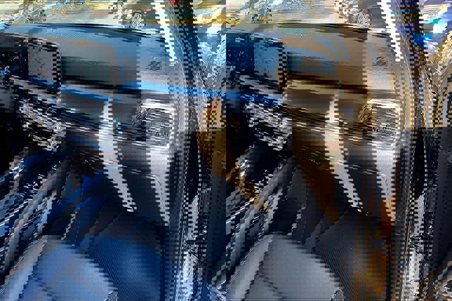 Used 2023 Kia Telluride S image 16