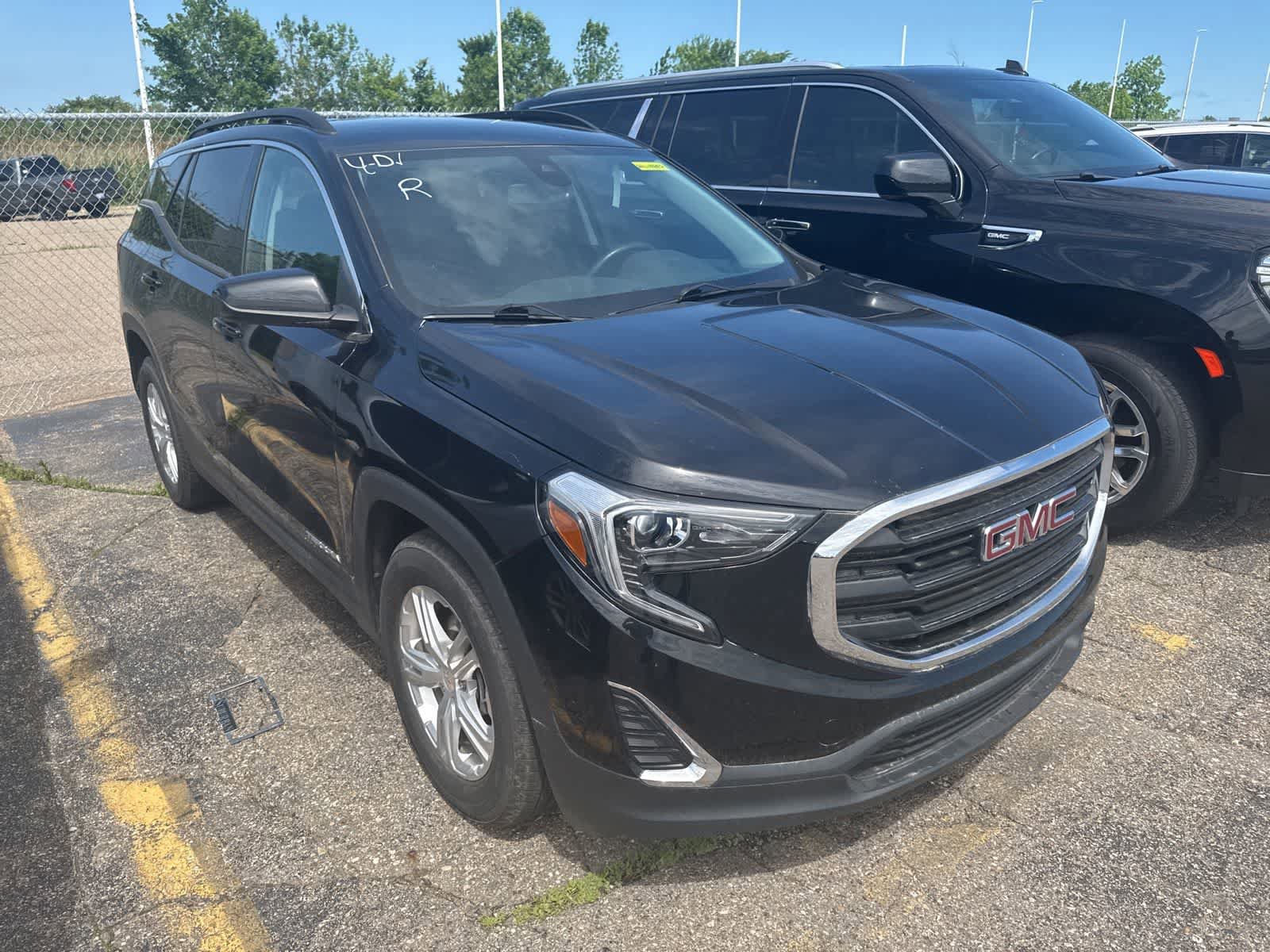 Used 2020 GMC Terrain SLE w/ Driver Convenience Package FWD image 9
