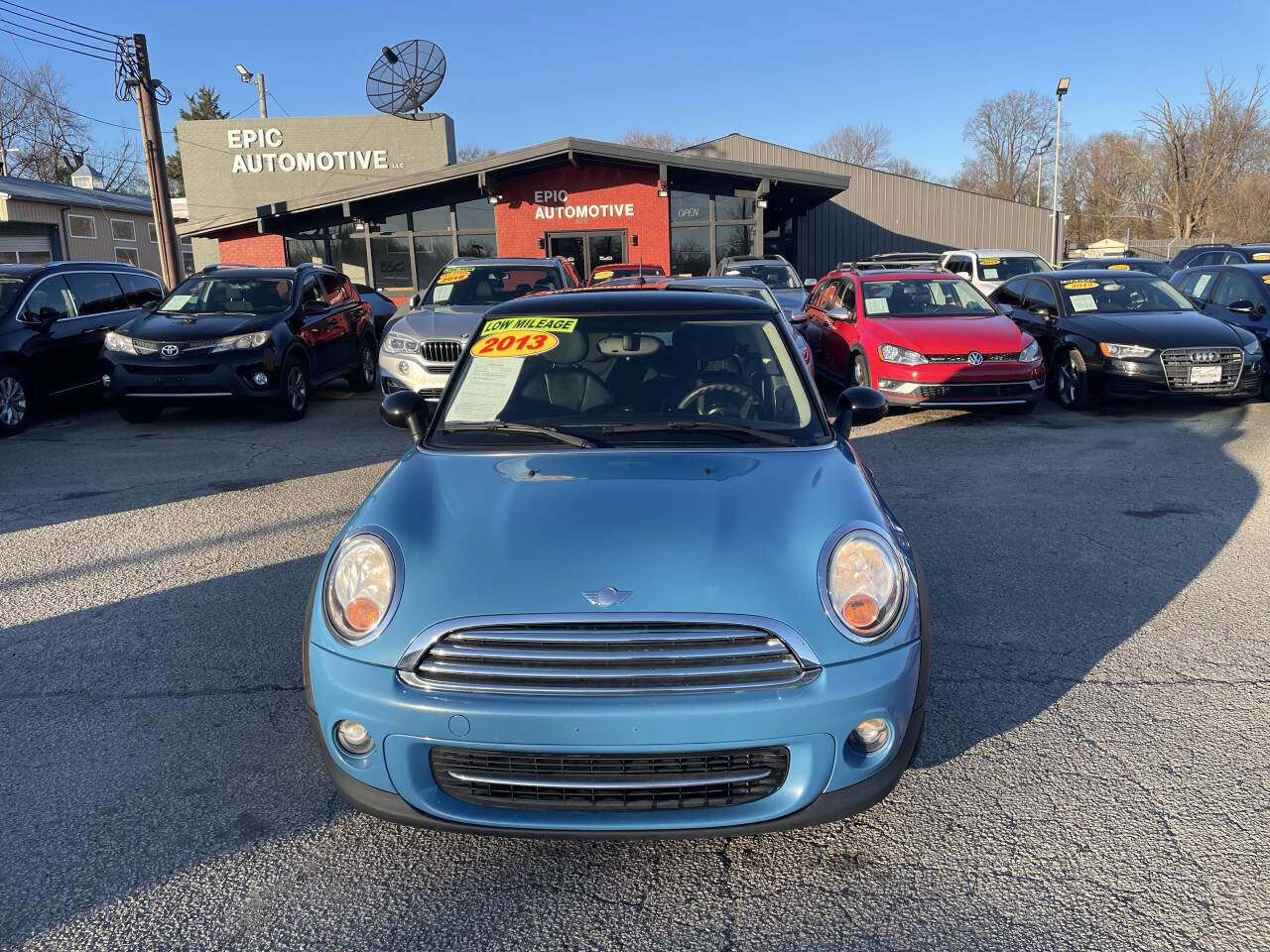 Used 2013 MINI Cooper Hardtop image 2