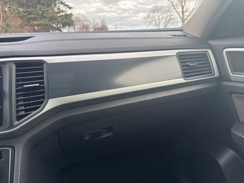 Used 2021 Volkswagen Atlas SE image 25