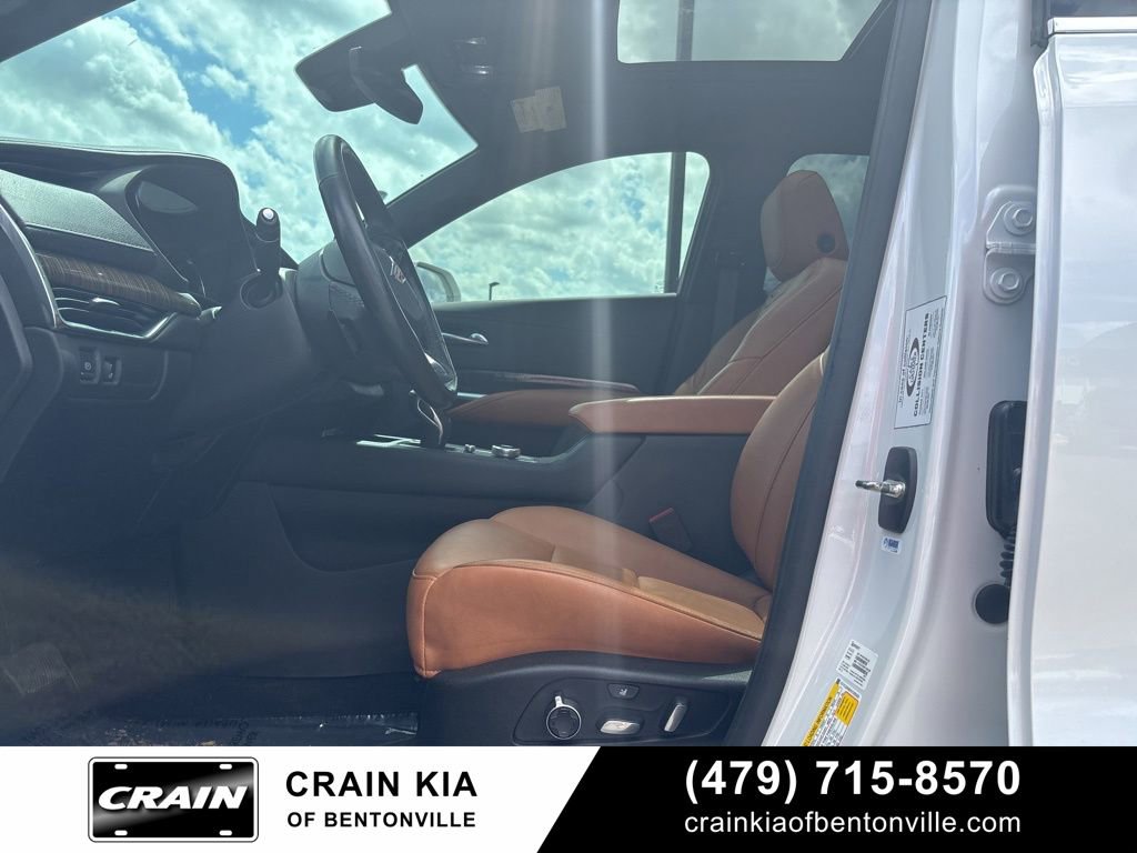 Used 2019 Cadillac XT4 Premium Luxury image 4