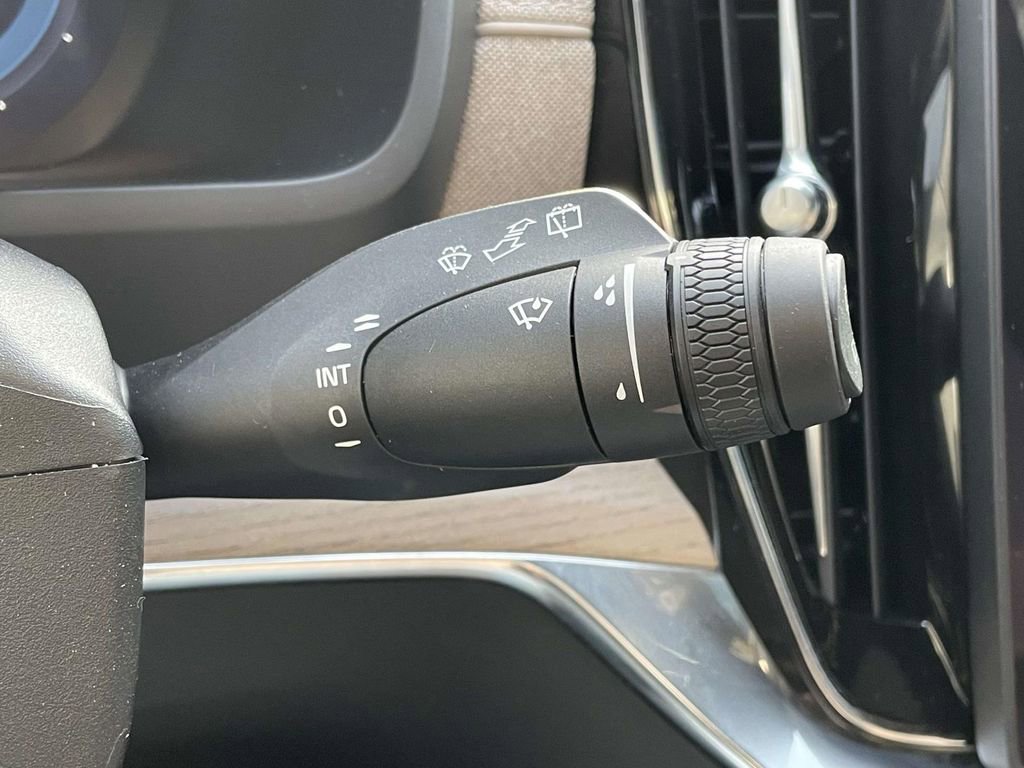 Used 2025 Volvo XC90 T8 Ultra image 13