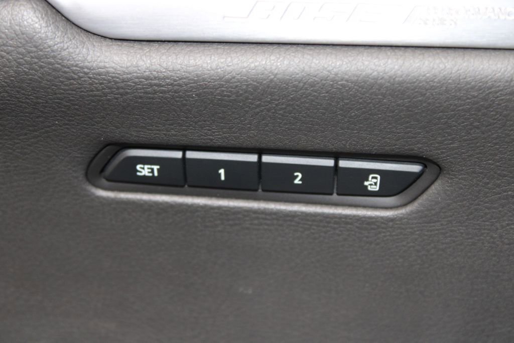 Used 2024 Cadillac XT6 Premium Luxury image 28