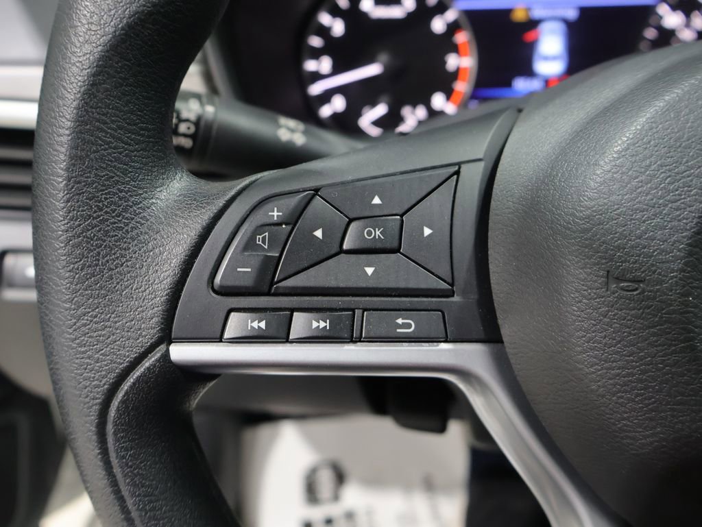 Used 2025 Nissan Altima 2.5 SV AWD/4WD image 35