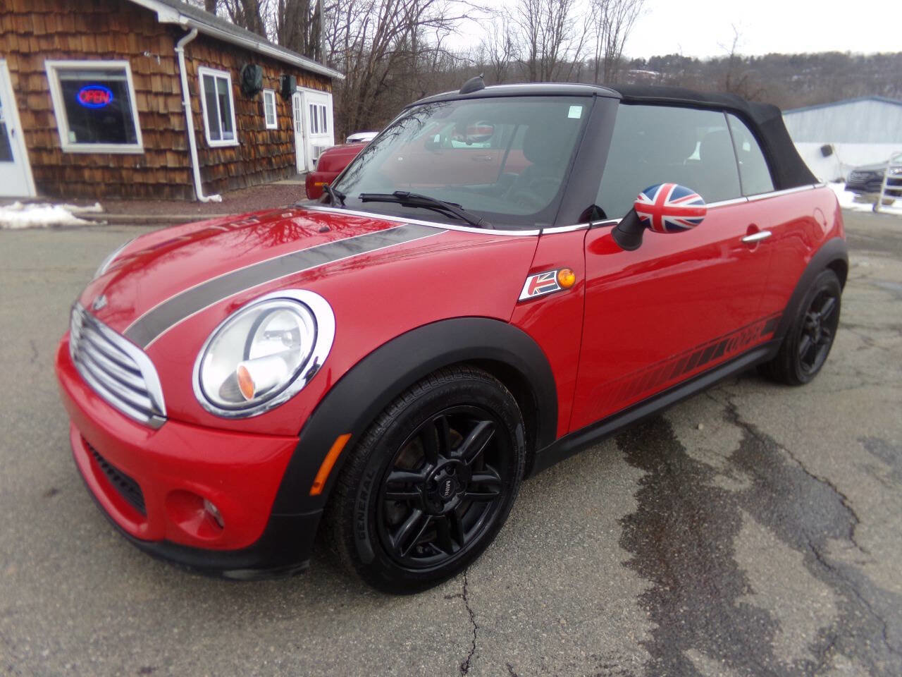 Used 2015 MINI Cooper Convertible image 2