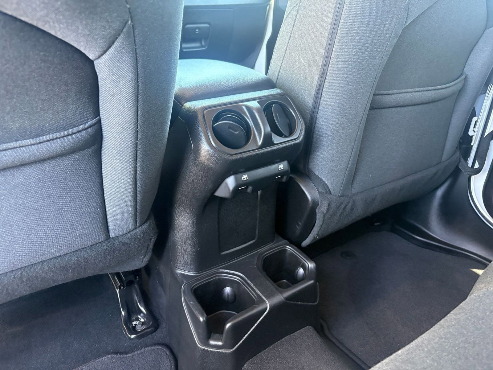 Used 2025 Jeep Wrangler Sport S AWD/4WD image 22