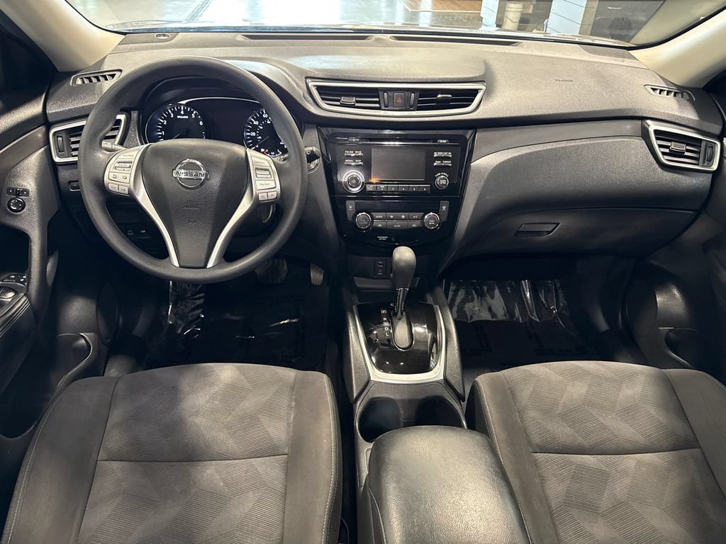 Used 2016 Nissan Rogue SV AWD/4WD image 10