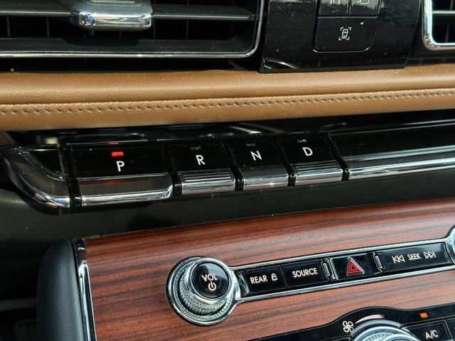 Used 2023 Lincoln Aviator Reserve w/ Elements Package Plus image 21