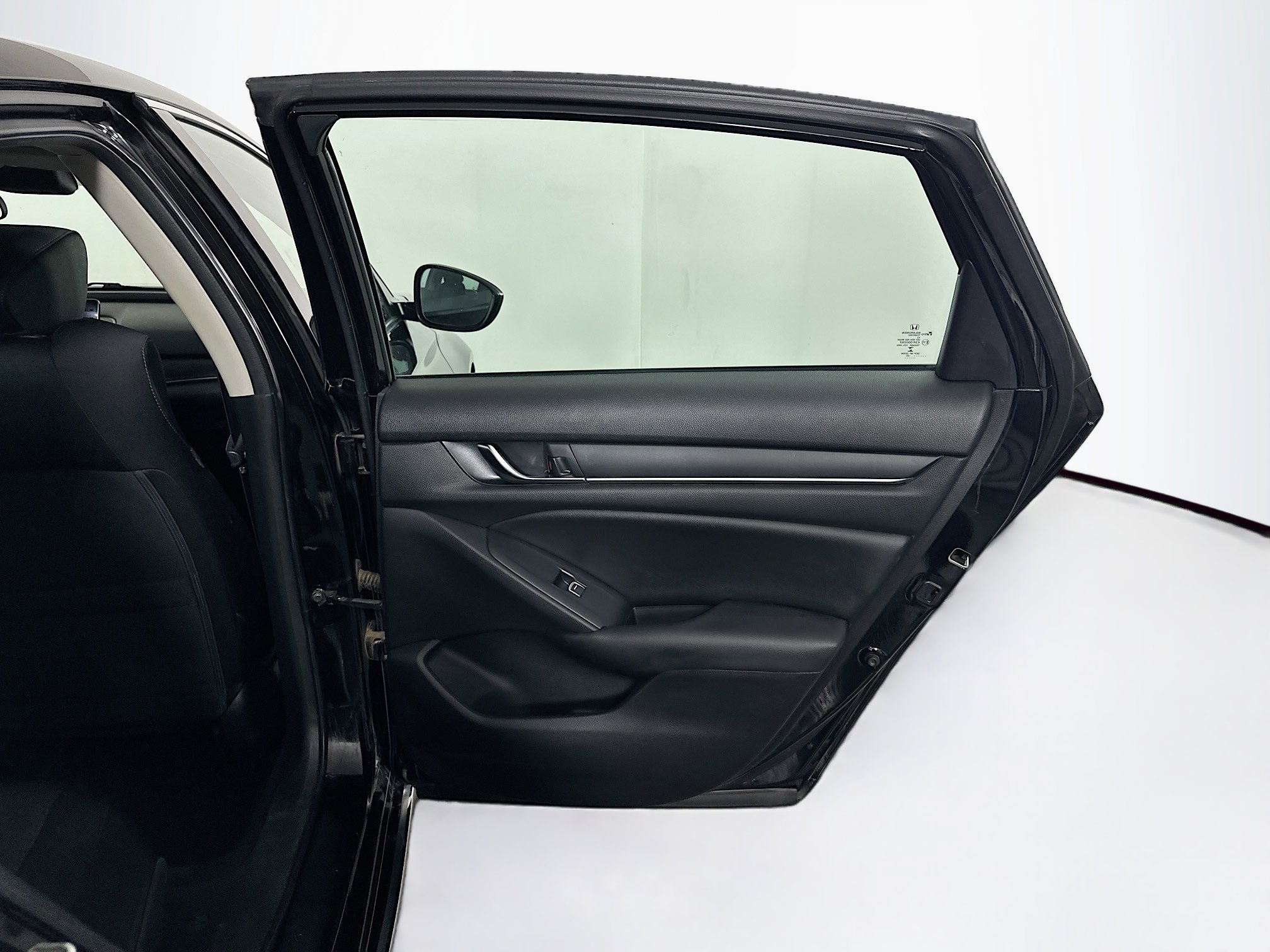 Used 2020 Honda Accord EX image 29