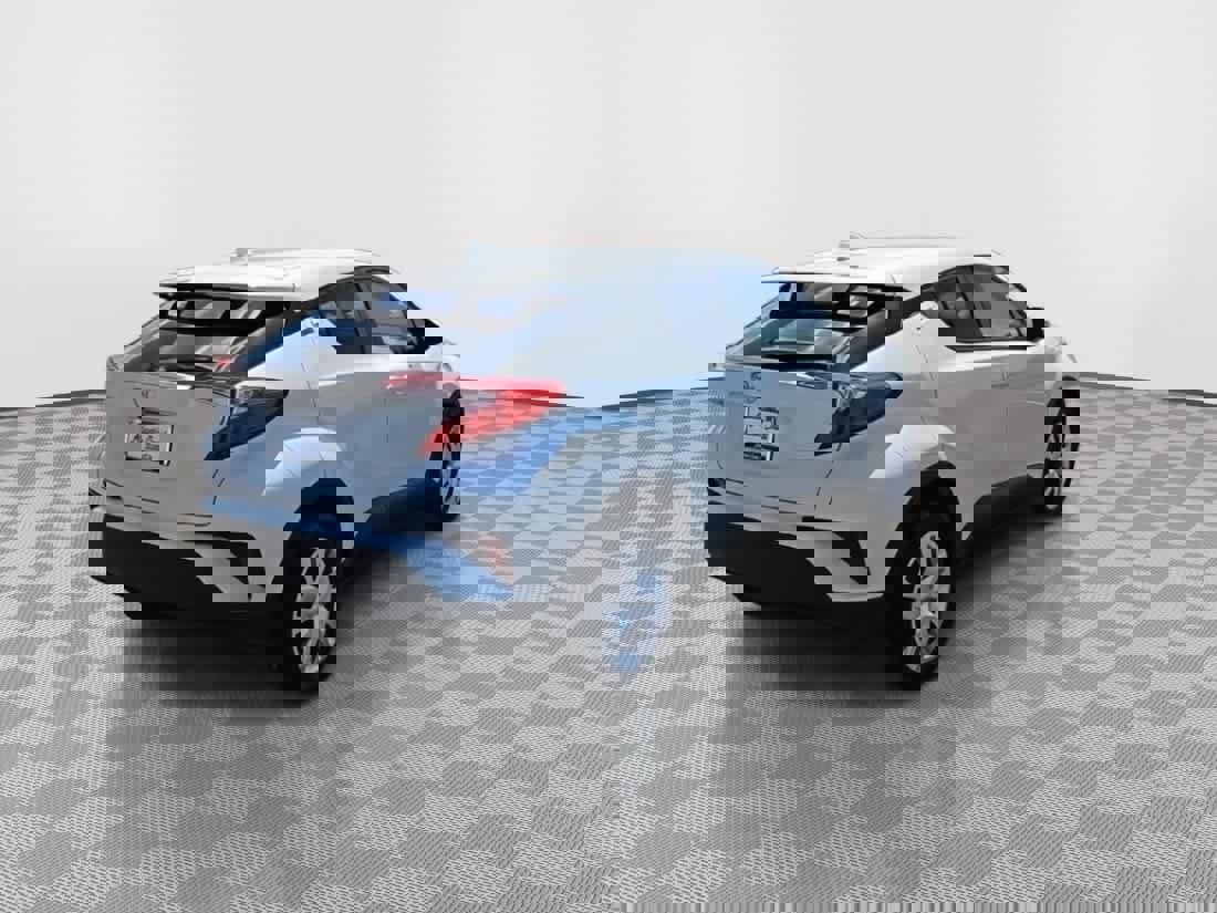 Used 2021 Toyota C-HR LE FWD image 8