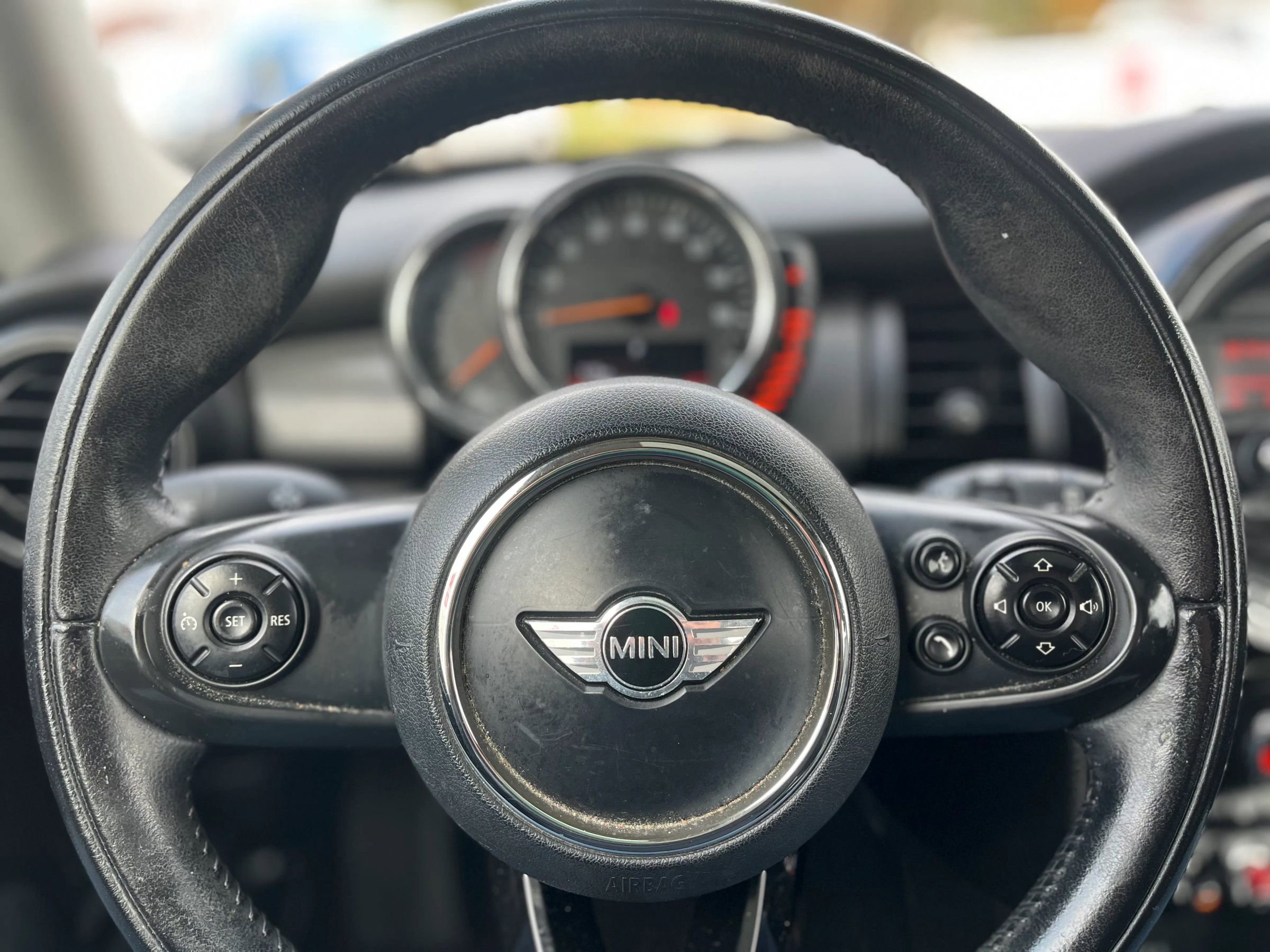 Used 2014 MINI Cooper 2-Door Hardtop image 22