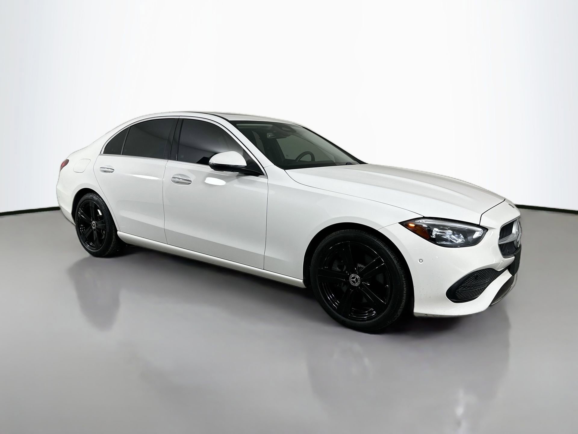 Used 2025 Mercedes-Benz C 300 Sedan image 3