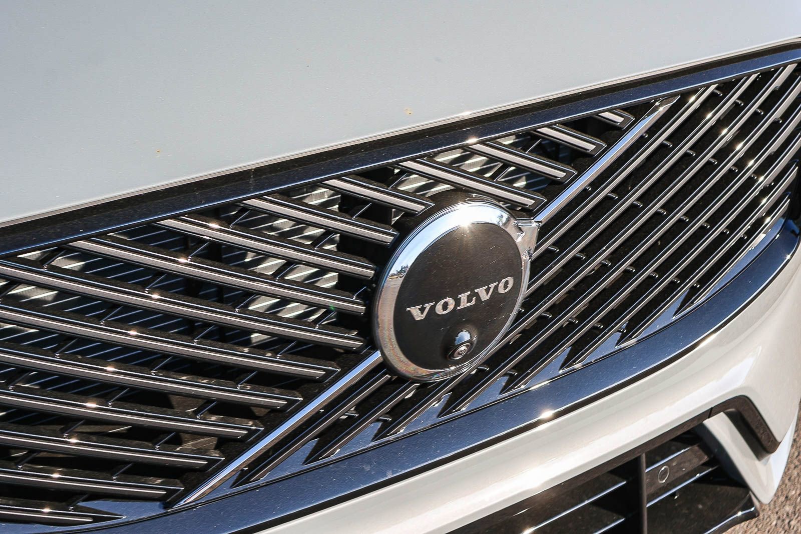 New 2026 Volvo XC60 B5 Plus w/ Climate Package PRO image 16