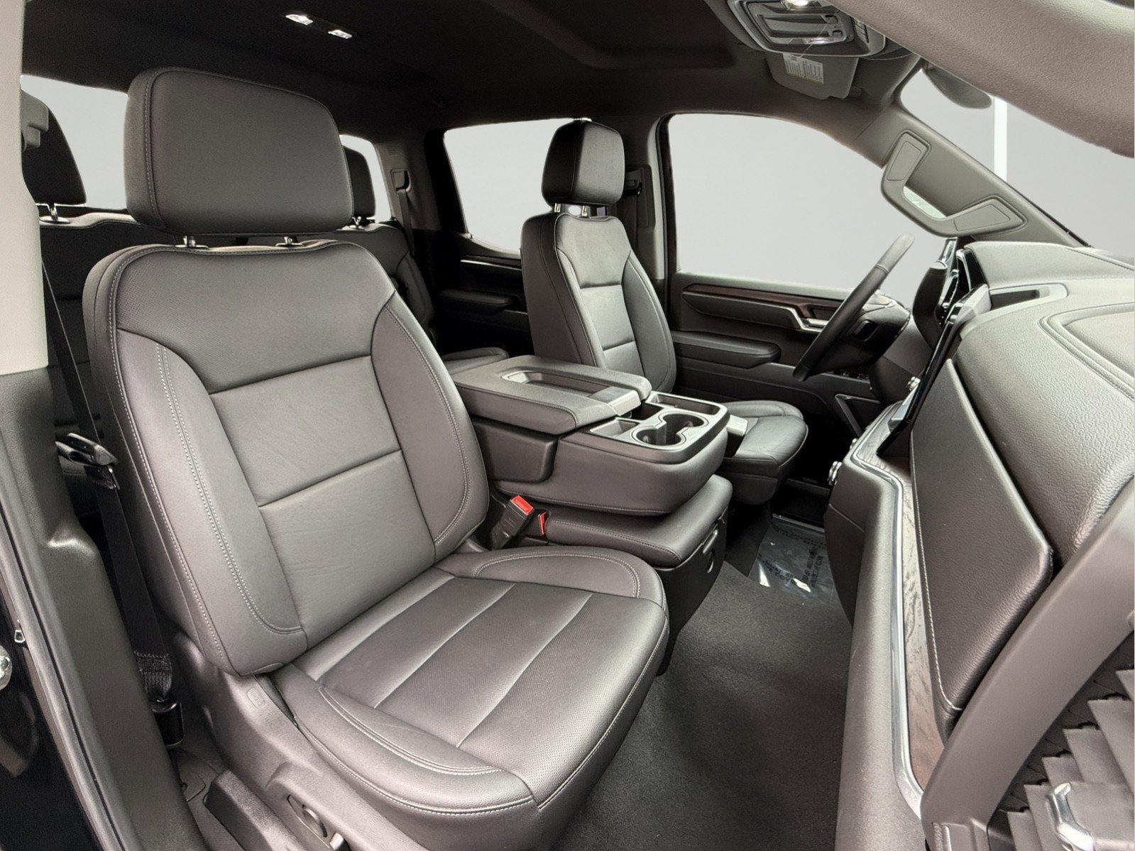 Certified 2025 GMC Sierra 1500 SLT image 5