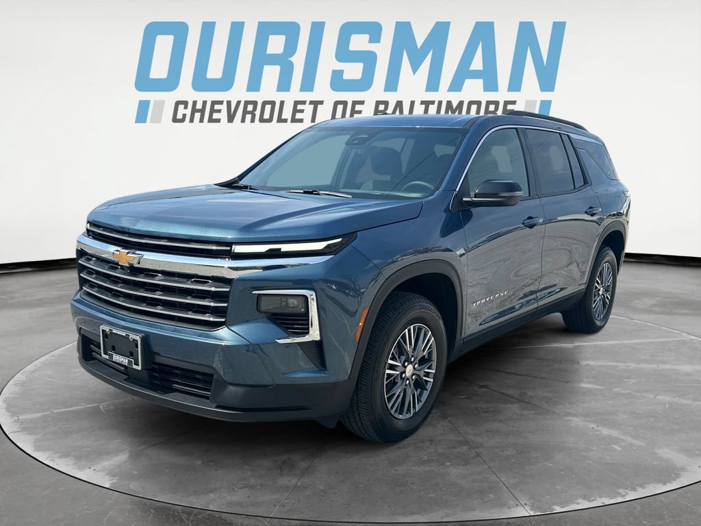 Used 2026 Chevrolet Traverse LT AWD/4WD image 2