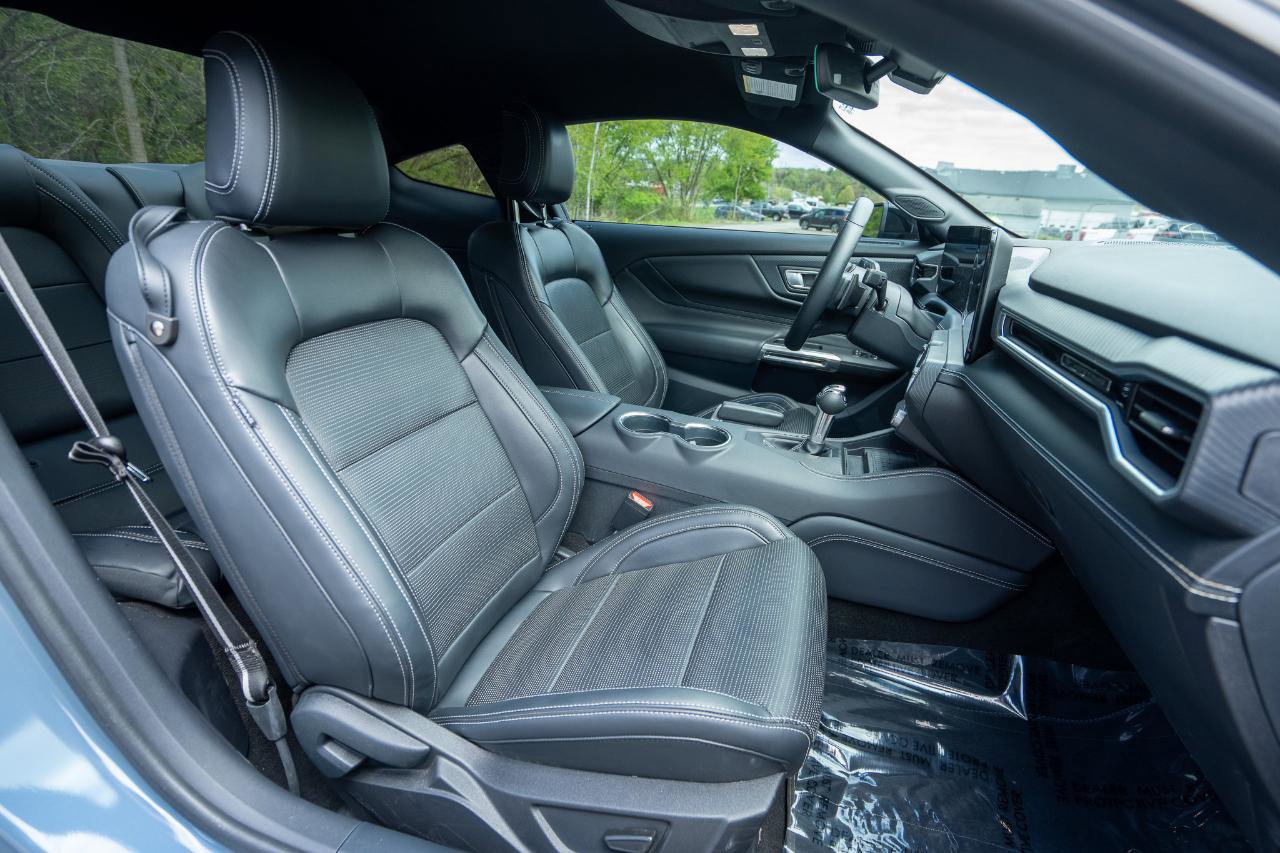 Used 2024 Ford Mustang GT Premium w/ GT Performance Package RWD image 19