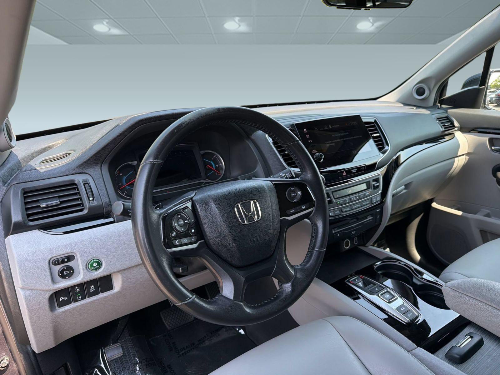 Used 2020 Honda Pilot Touring image 4