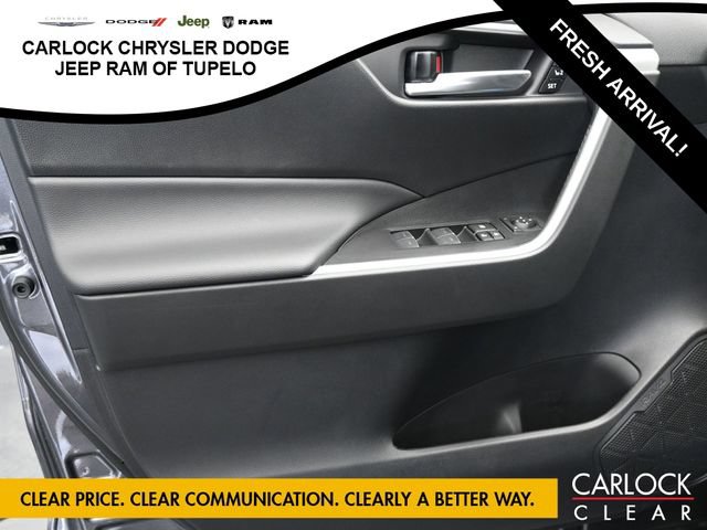 Used 2025 Toyota RAV4 XLE Premium w/ Weather Package AWD/4WD image 23