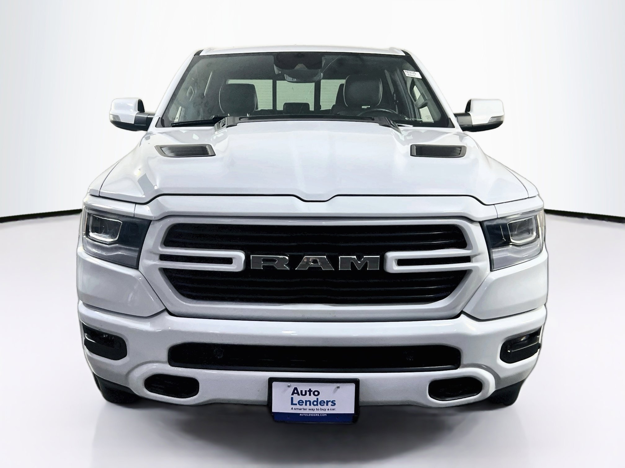 Used 2023 RAM 1500 Laramie AWD/4WD image 2