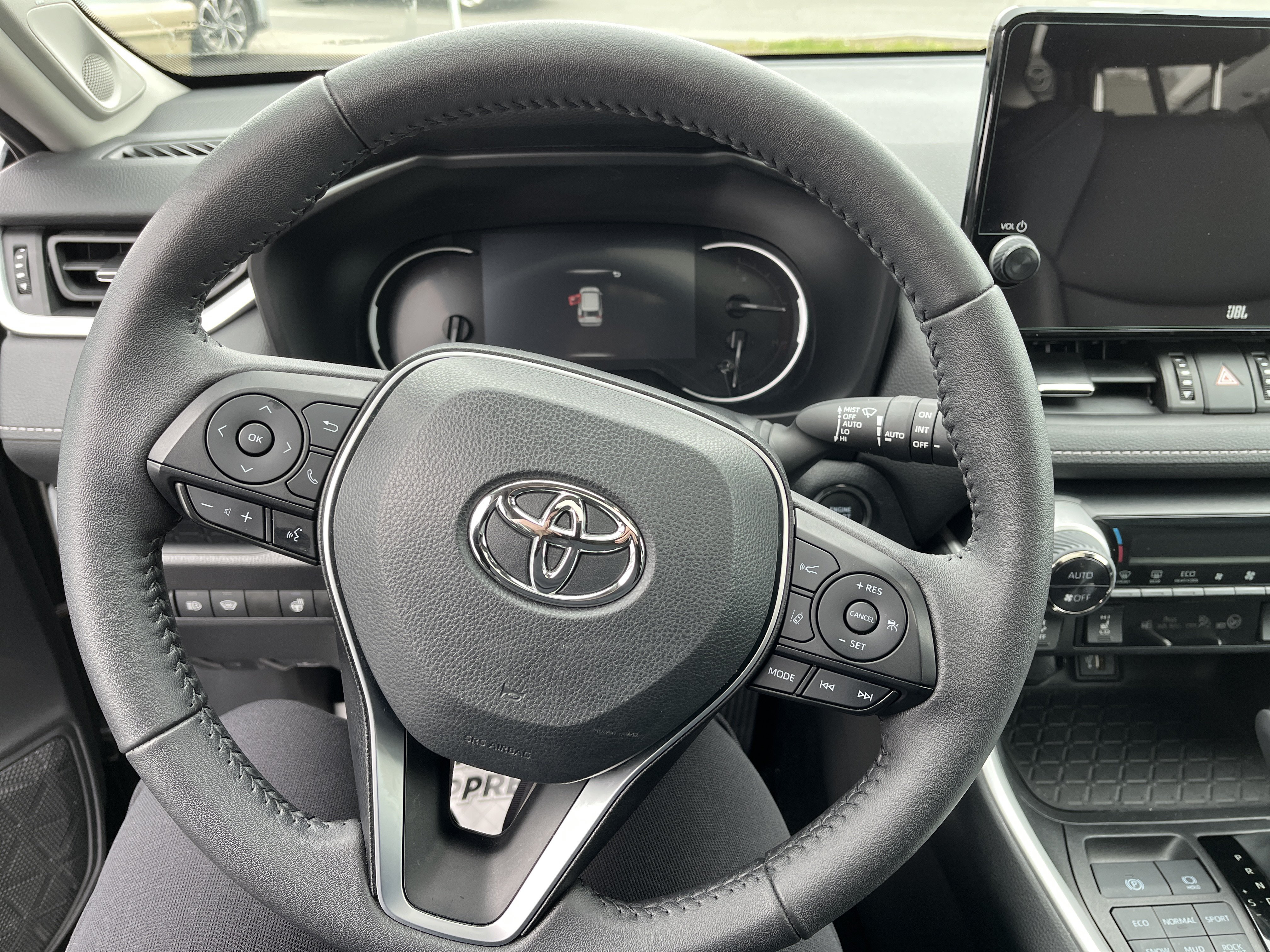 Used 2023 Toyota RAV4 XLE Premium AWD/4WD image 14